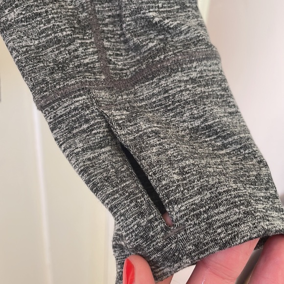 Brooks - Picture 4 of 5